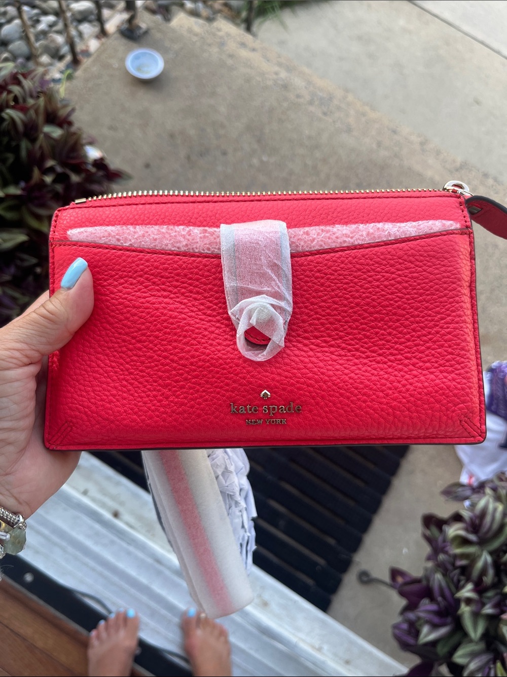 kate spade Red Pebbled Leather Crossbody Wallet - Picture 7 of 7
